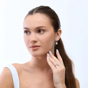 Подарунок для коханої срібний набір Смарагд Прозорий  зображення 2