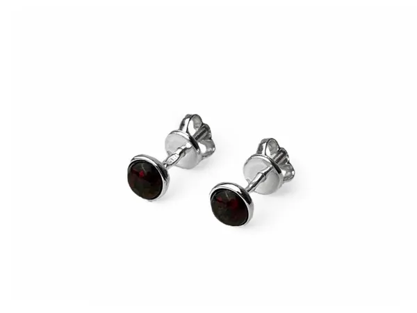 Silver stud earrings Yukon mini