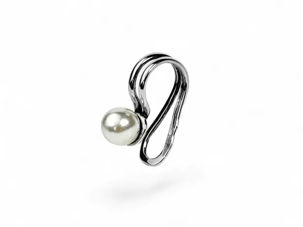 Silver earring Mono-Cuff with Pearl