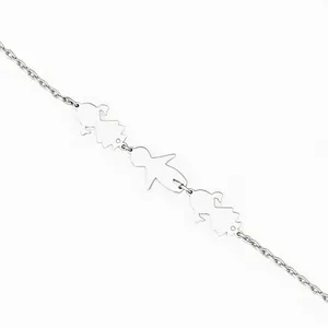 Срібний браслет для гравіювання з підвіскою Два синочка та донечка  зображення 2