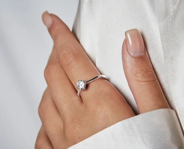 Heart-flower case and silver ring