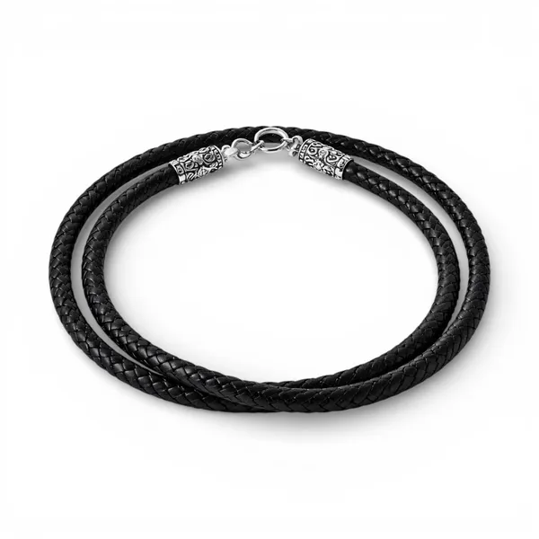 Серебряный шнурок шелковый со вставками Справедливость