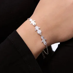 Срібний браслет для гравіювання з підвіскою Два синочка та донечка  зображення 3