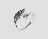 Серебряное кольцо Перо 12072 