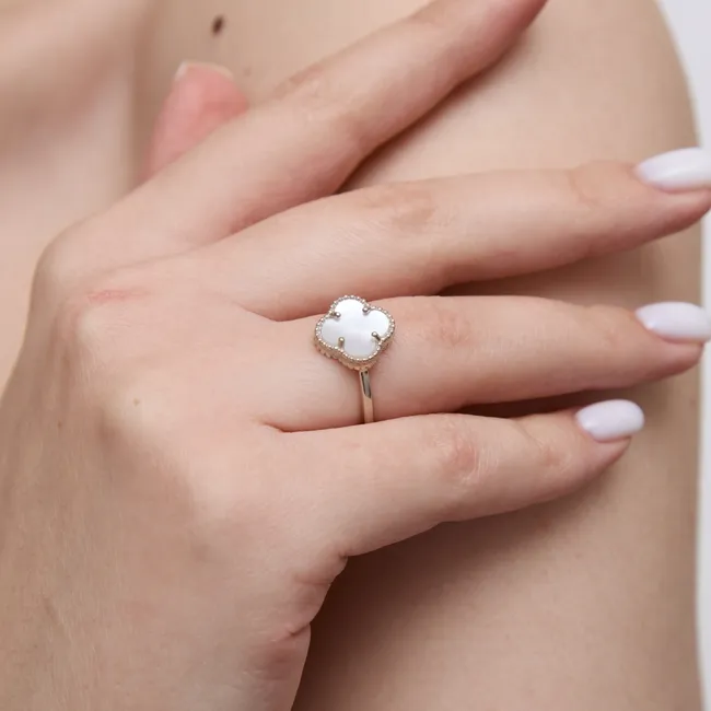 Срібна каблучка Конюшина зі вставкою Перламутр   зображення 5