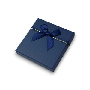 Коробка під набір  квадратна  зображення 4