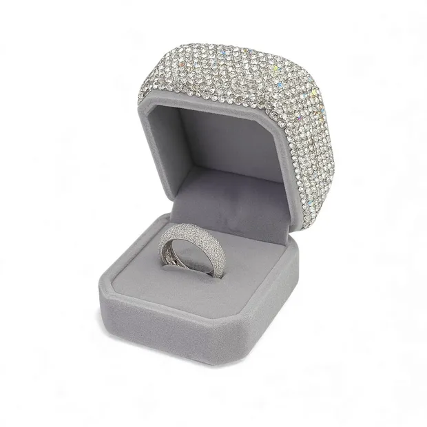 Срібна каблучка Кришталь та футляр Кришталь