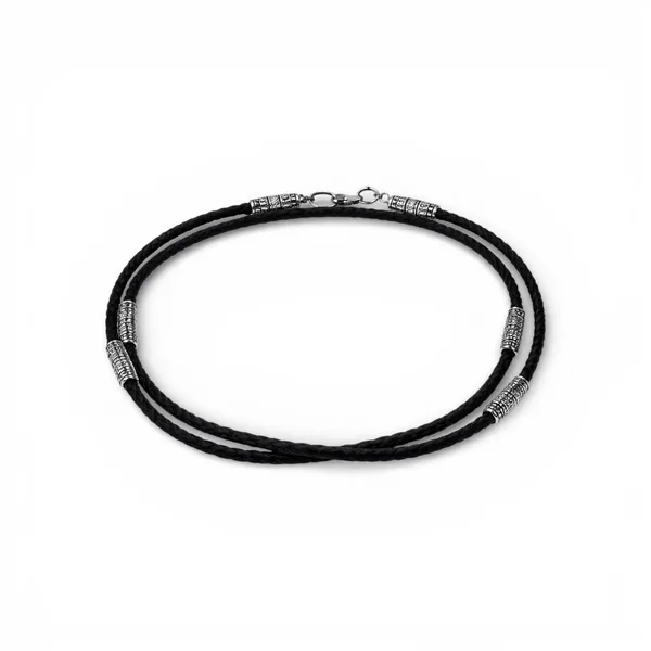 Серебряный шнурок шелковый со вставками тонкий