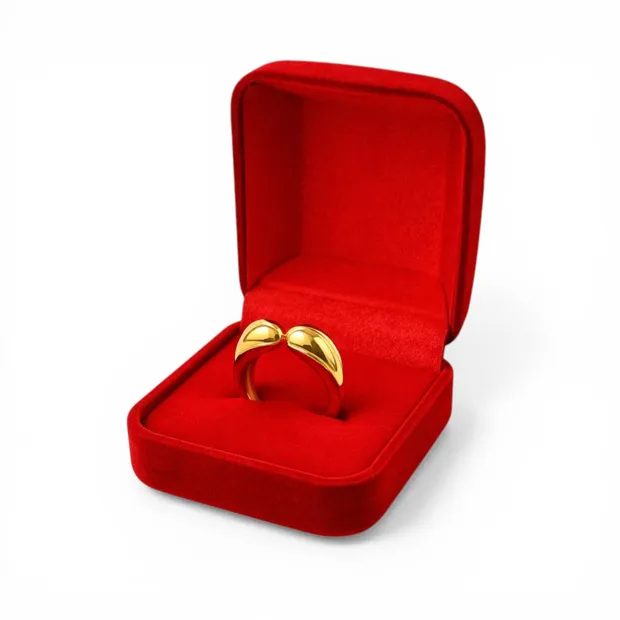 Подарунок для коханої срібна каблучка з позолотою Капля