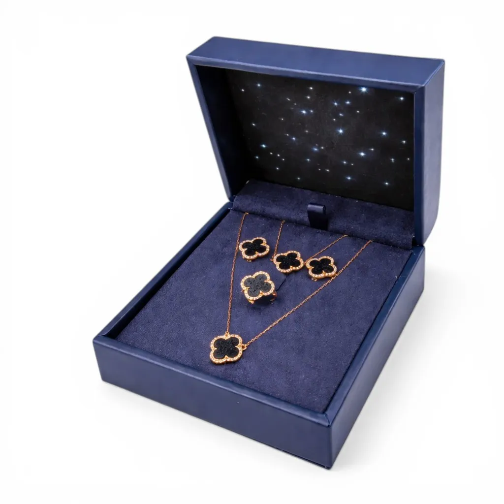 Подарунок для коханої срібний набір Зоряна Конюшинка