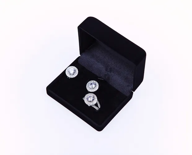 Футляр під сережки та каблучку 