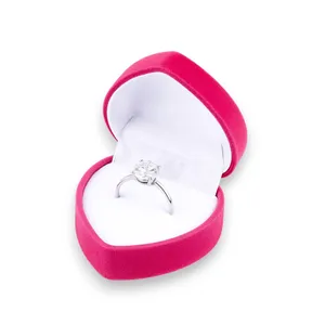 Каблучка з великим фіанітом та рожевий футляр 