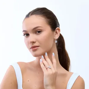 Подарунок для коханої срібний набір Смарагд Прозорий  зображення 4